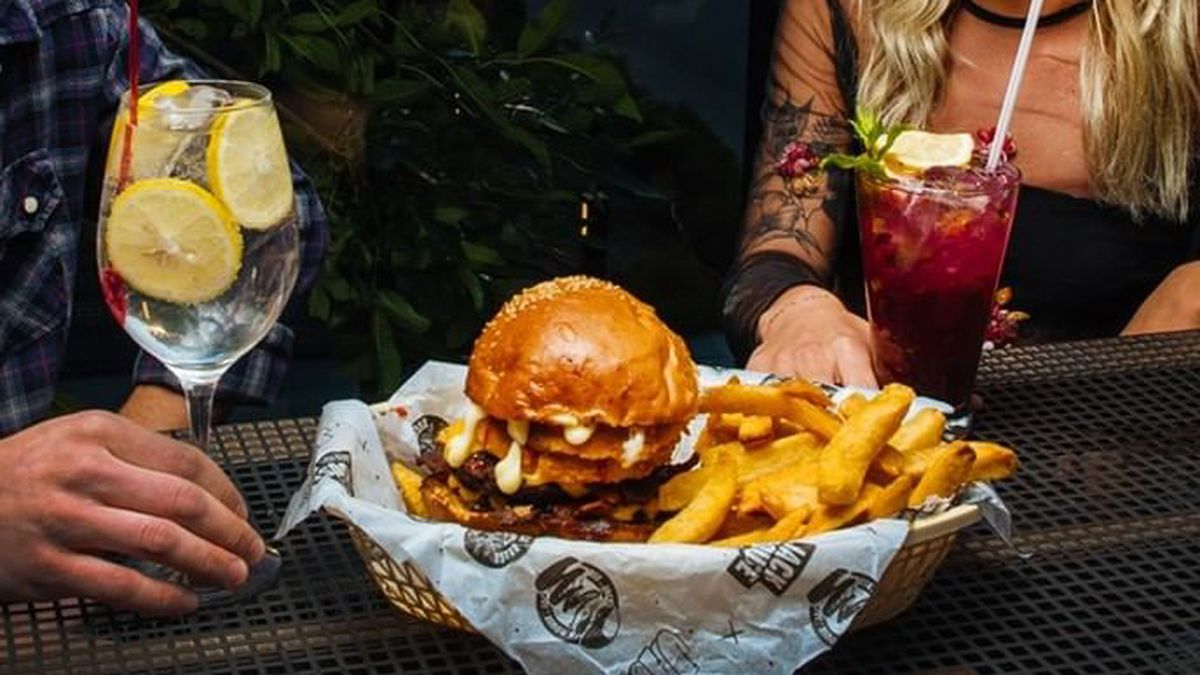 Jack House tiene locales para consumir hamburguesas en Ciudad, Maipú y Luján de Cuyo.