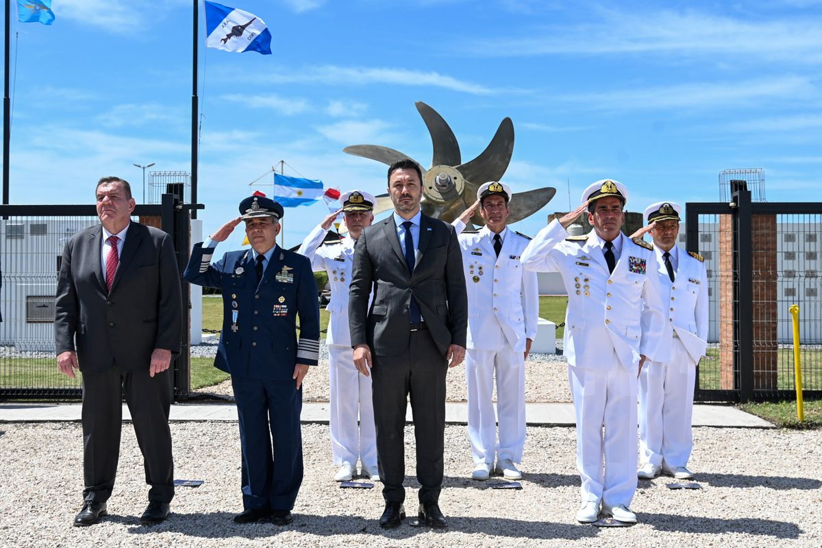 Luis Petri en el homenaje a las víctimas del ARA San Juan.