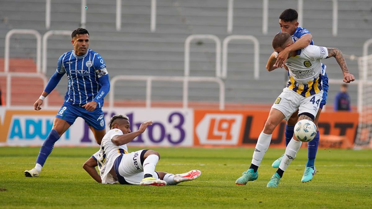 Godoy Cruz y Rosario Central cerraron el semestre con un empate. Godoy Cruz y Rosario Central cerraron el semestre con un empate.