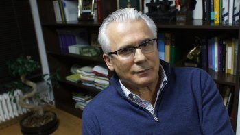 Coronavirus: Baltasar Garzón, internado con fiebre e insuficiencia respiratoria