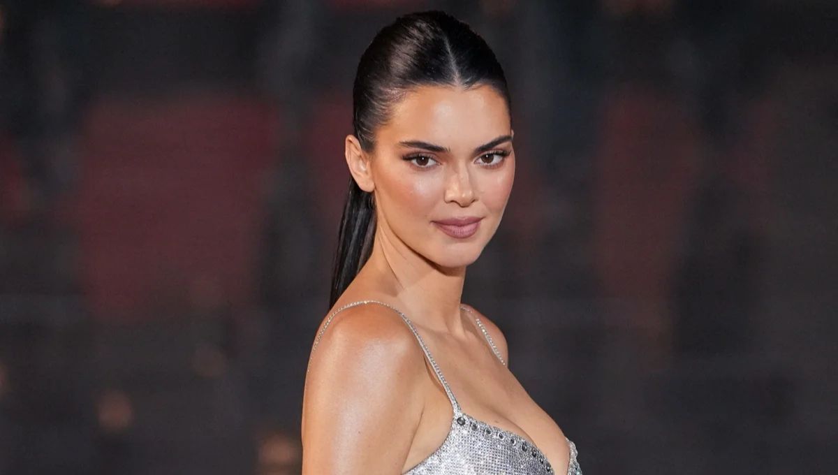 Peinarse con el pelo mojado puede causar la aparición de hongos y caspa. Peinarse con el pelo mojado puede causar la aparición de hongos y caspa. 