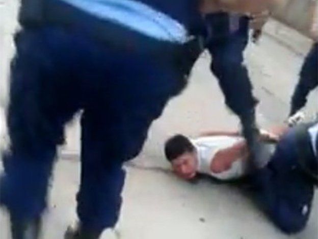 Una brutal detención de un menor en Córdoba desató la polémica