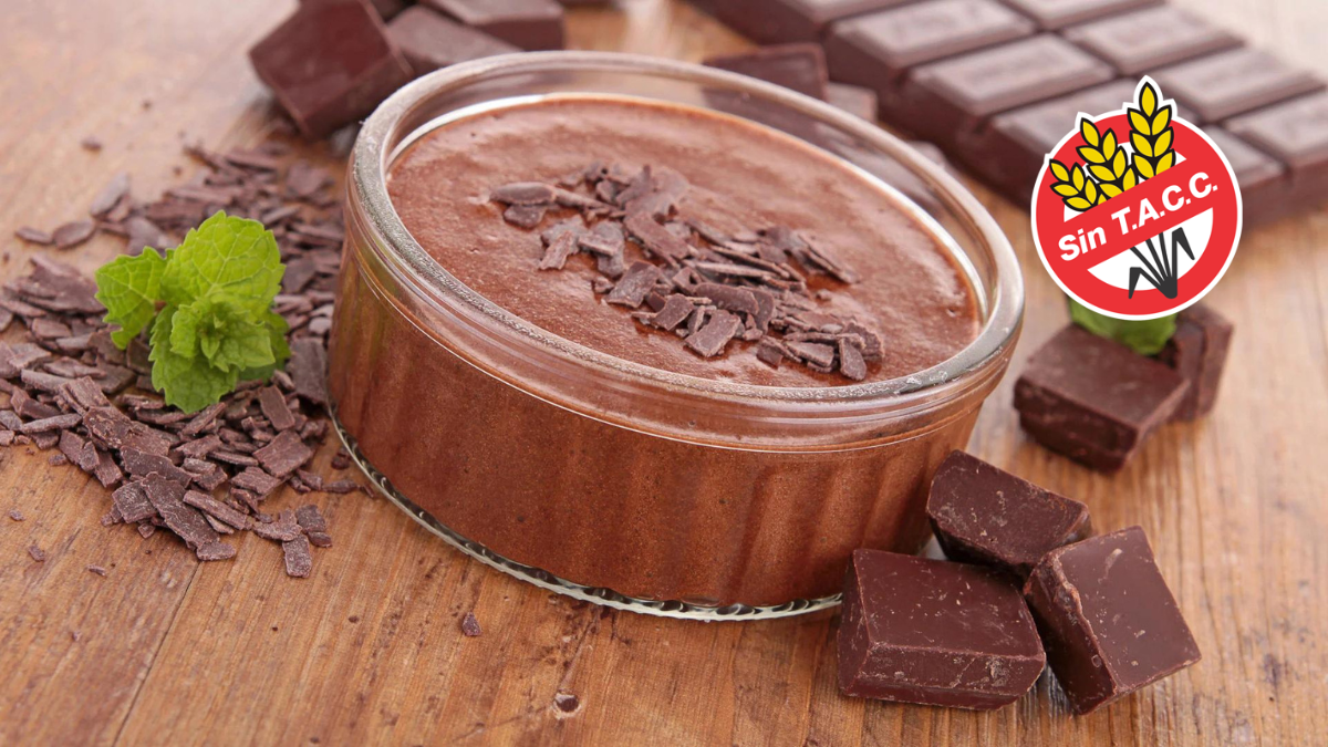 Esta exquisita receta de mousse de chocolate lleva pocos ingredientes. Esta exquisita receta de mousse de chocolate lleva pocos ingredientes.