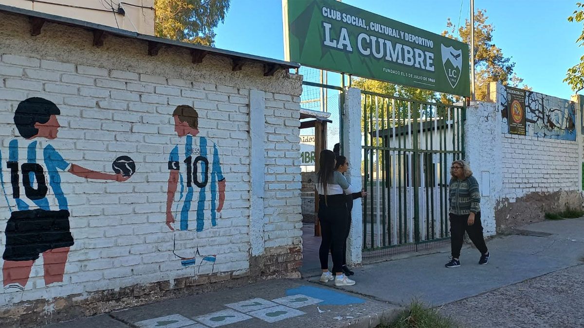 Las autoridades del Club La Cumbre, en el barrio Infanta, en Las Heras, sufrió 15 robos en 4 meses.