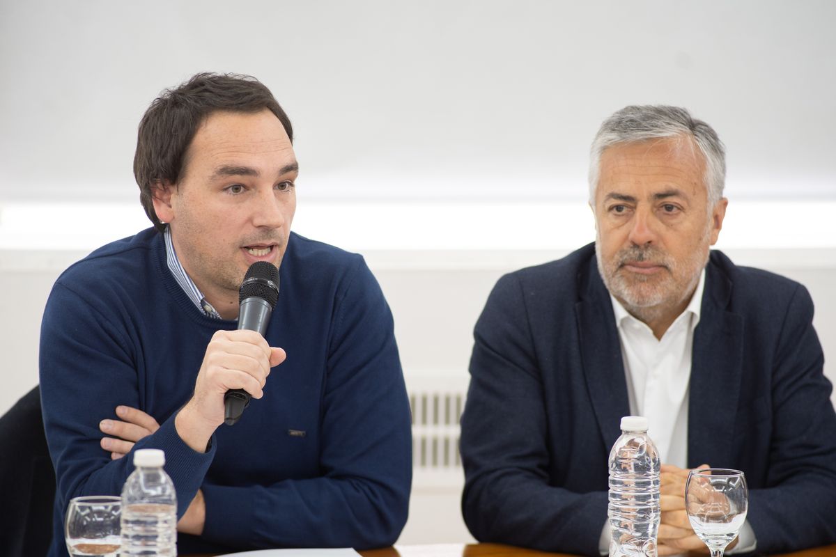 Rodolfo Montero, ministro de Salud junto al gobernador Alfredo Cornejo.