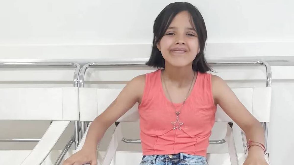 Mailén Borsz tiene 13 años y sufre neurofibromatosis. La operan en Mendoza. 