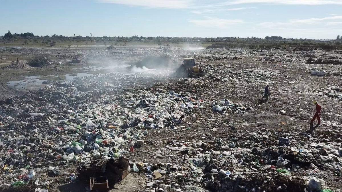 Las industrias generan millones de toneladas de basura por año. (Foto: Pixabay)