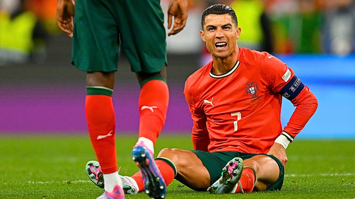 Ronaldo se fue dolorido y no podrá jugar el Mundial de Clubes.