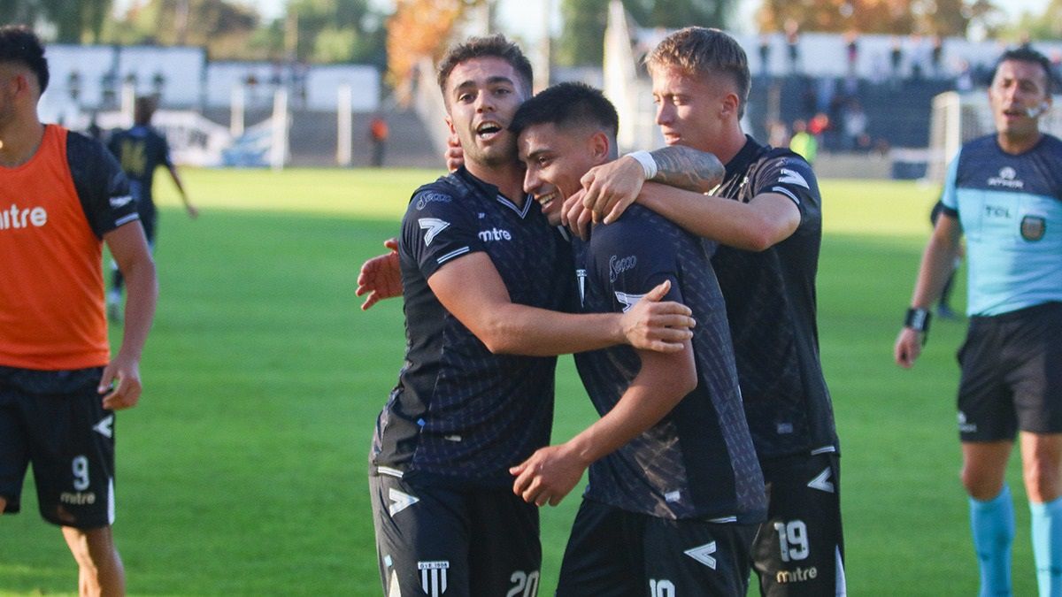 El Lobo buscará sumar de a tres ante el Verdinegro. El Lobo buscará sumar de a tres ante el Verdinegro.