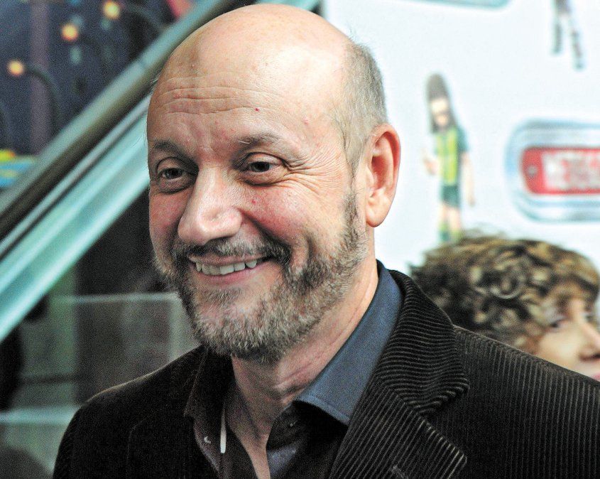 &nbsp;Juan José Campanella, director de cine, televisión y teatro. Ganador de un Oscar y elogiado por su obra, se dejó ganar por el fanatismo y cayó en el estilo hediondo de las redes.&nbsp;&nbsp; &nbsp;