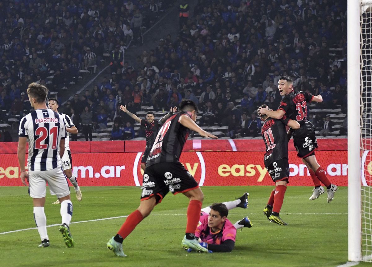 Barracas Central sumó 3 puntos y toma aire en la tabla de Promedios de la Liga Profesional