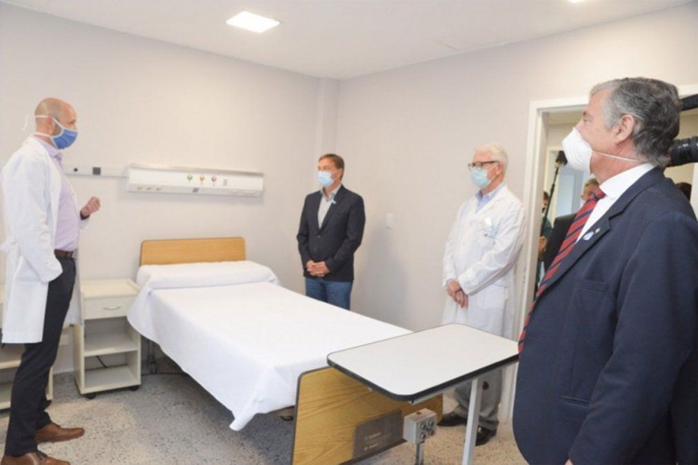 La UNCuyo decidió cerrar el área de internación del Hospital Universitario y se armó una gran polémica.&nbsp;