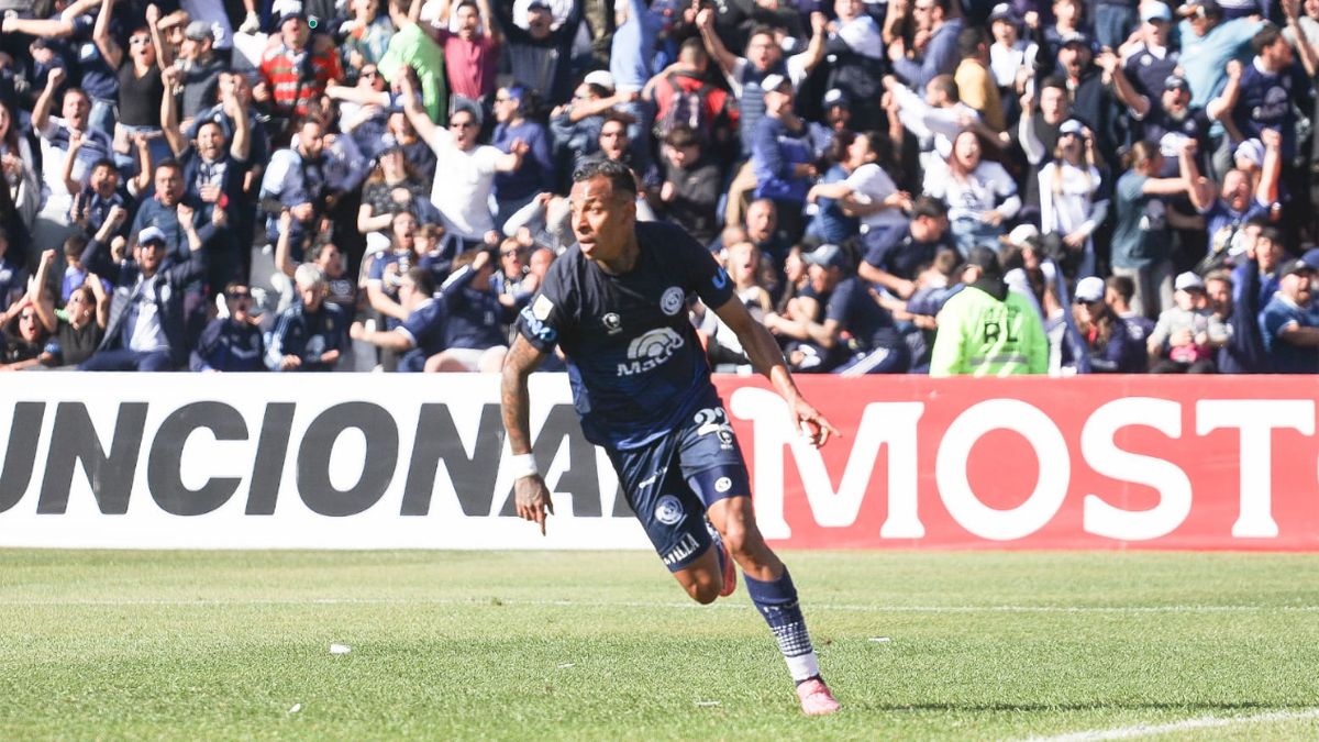 Sebastián Villa hizo su primer gol en Independiente Rivadavia. Sebastián Villa hizo su primer gol en Independiente Rivadavia.