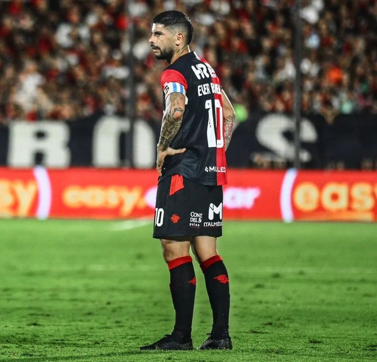 Banega volverá a jugar un clásico en Rosario con la camiseta de Newell's. Banega volverá a jugar un clásico en Rosario con la camiseta de Newell's.