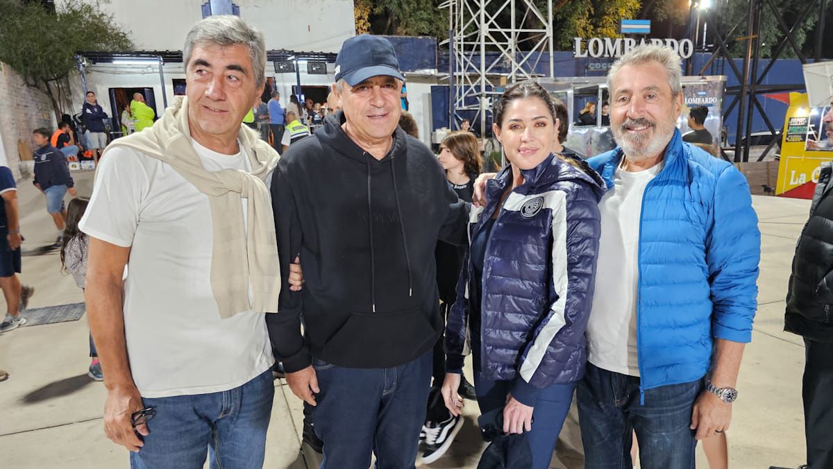 La dirigencia de Independiente Rivadavia, presente en el Gargantini (UNO/Nicolás Ríos) La dirigencia de Independiente Rivadavia, presente en el Gargantini (UNO/Nicolás Ríos)