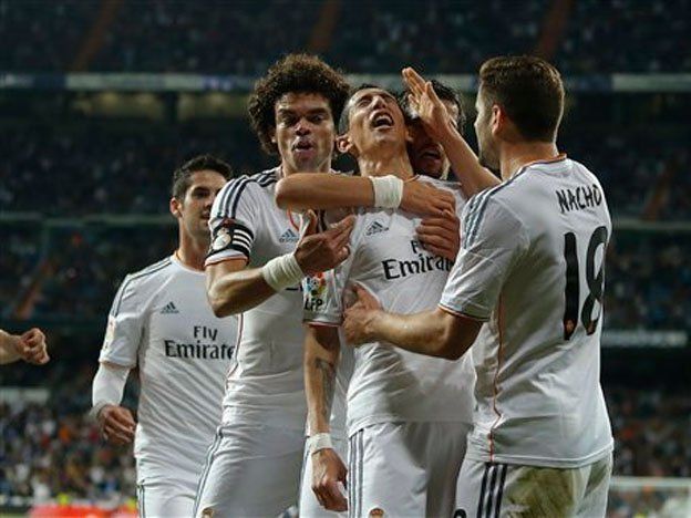 Con gol de Fideo Di María, Real Madrid goleó y llegó a la punta