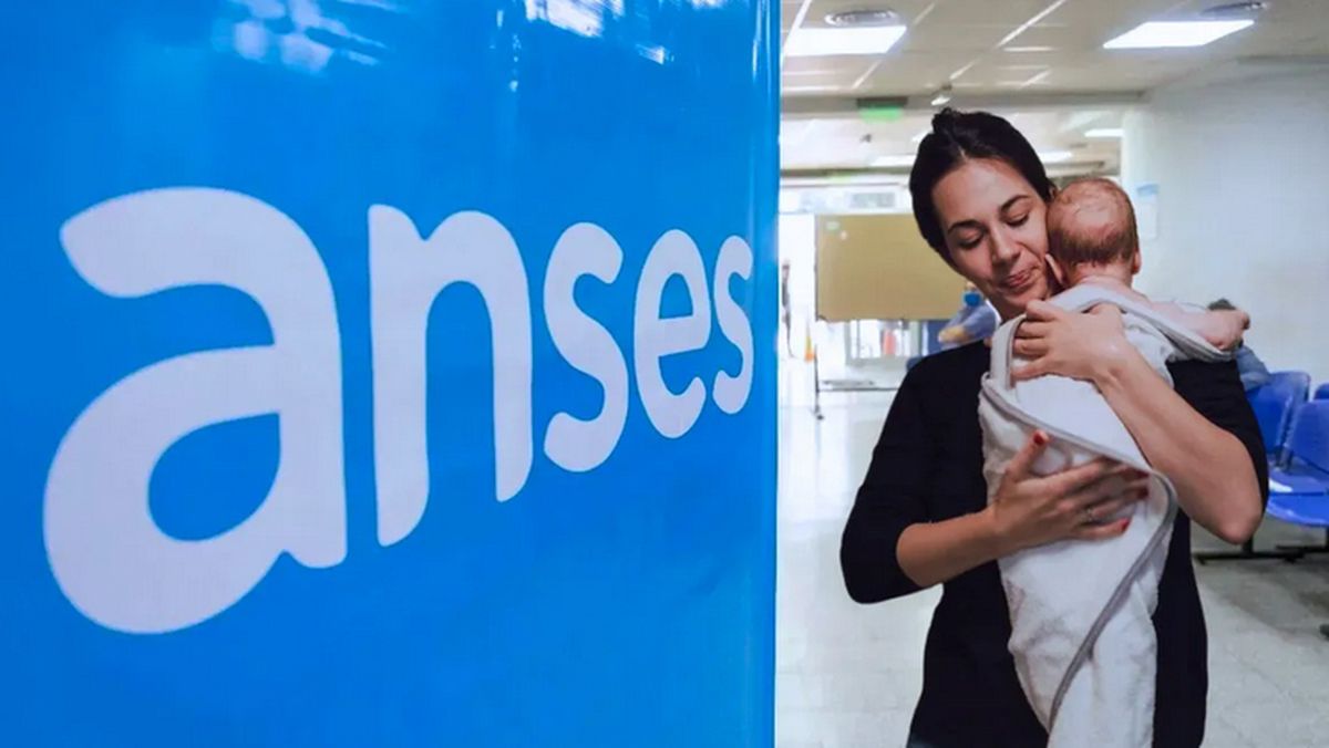 ANSES y Milei anunciaron la MEJOR DE LAS NOTICIAS para AUH y AUE en abril 2024