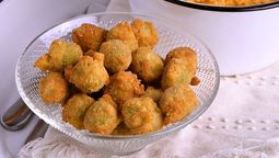 Las aceitunas fritas son una delicia para el paladar y para sorprender a los comensales.