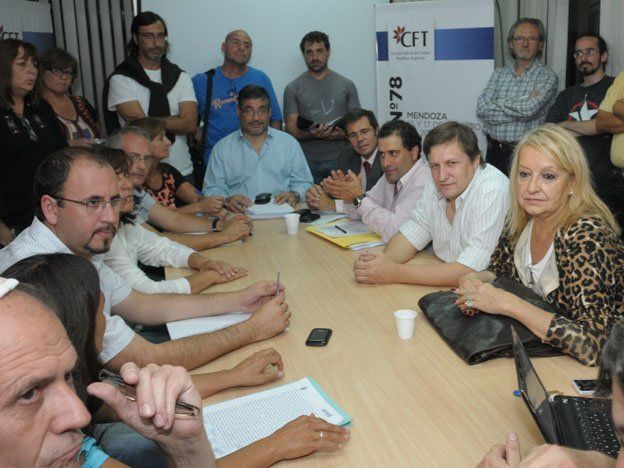 El plenario del SUTE aceptó la oferta salarial y se terminó el conflicto gremial con los docentes