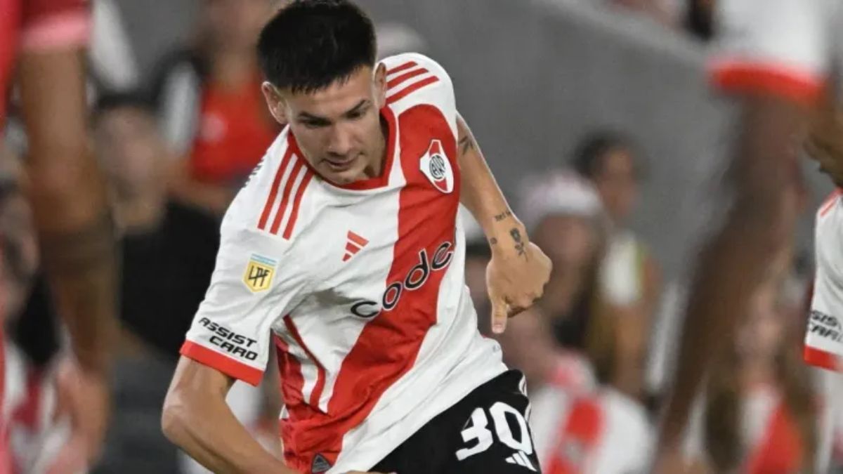 Franco Mastantuono debutó el 28 de enero y es el tercero más joven en debutar en la Primera de River Plate. Franco Mastantuono debutó el 28 de enero y es el tercero más joven en debutar en la Primera de River Plate.