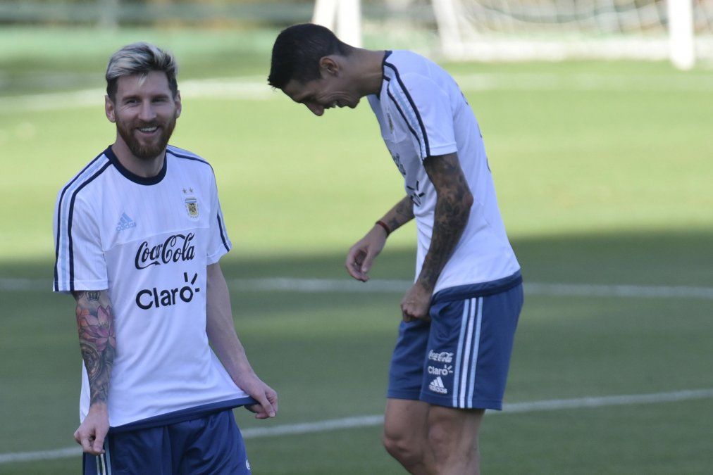 Me caigo de espalda: el padre de Messi negocia la salida del Barcelona
