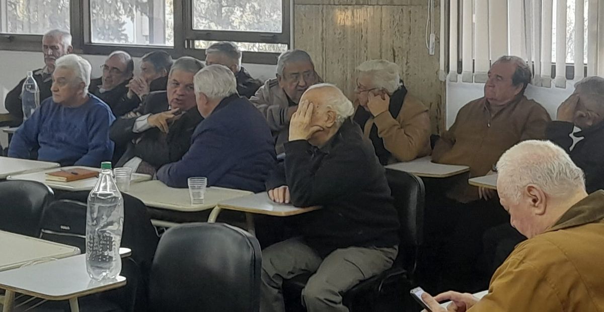 En Mendoza se desarrolla actualmente el juicio número 13 por delitos de lesa humanidad. Se reanuda el 7 de febrero. En Mendoza se desarrolla actualmente el juicio número 13 por delitos de lesa humanidad. Se reanuda el 7 de febrero.