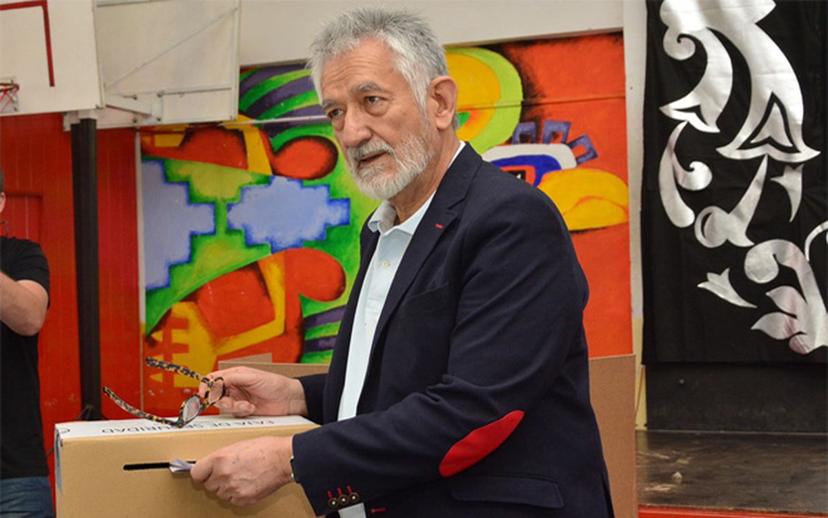 El frente oficialista Unión por San Luis cuenta con el apoyo del gobernador Alberto Rodríguez Saá en estas elecciones 2023. El frente oficialista Unión por San Luis cuenta con el apoyo del gobernador Alberto Rodríguez Saá en estas elecciones 2023.