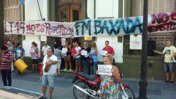 Los trabajadores de LT14 y Baxada impidieron que RTA bajara la señal de la FM Los trabajadores de LT14 y Baxada impidieron que RTA bajara la señal de la FM