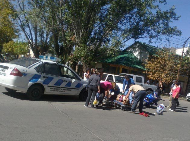 Mañana accidentada sobre avenida El Libertador con dos motociclistas lesionados