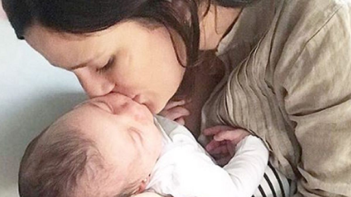 Paula Chaves preocupada por la salud de su hija.