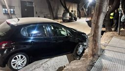 accidente en jujuy e ituzaingo: un auto termino en la acequia