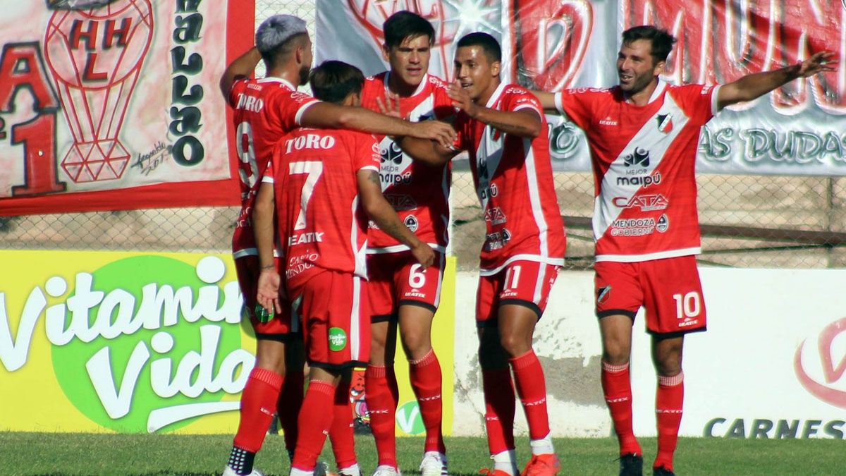 Deportivo Maipú quiere volver al triunfo en Bahía Blanca ante el líder Villa Mitre.