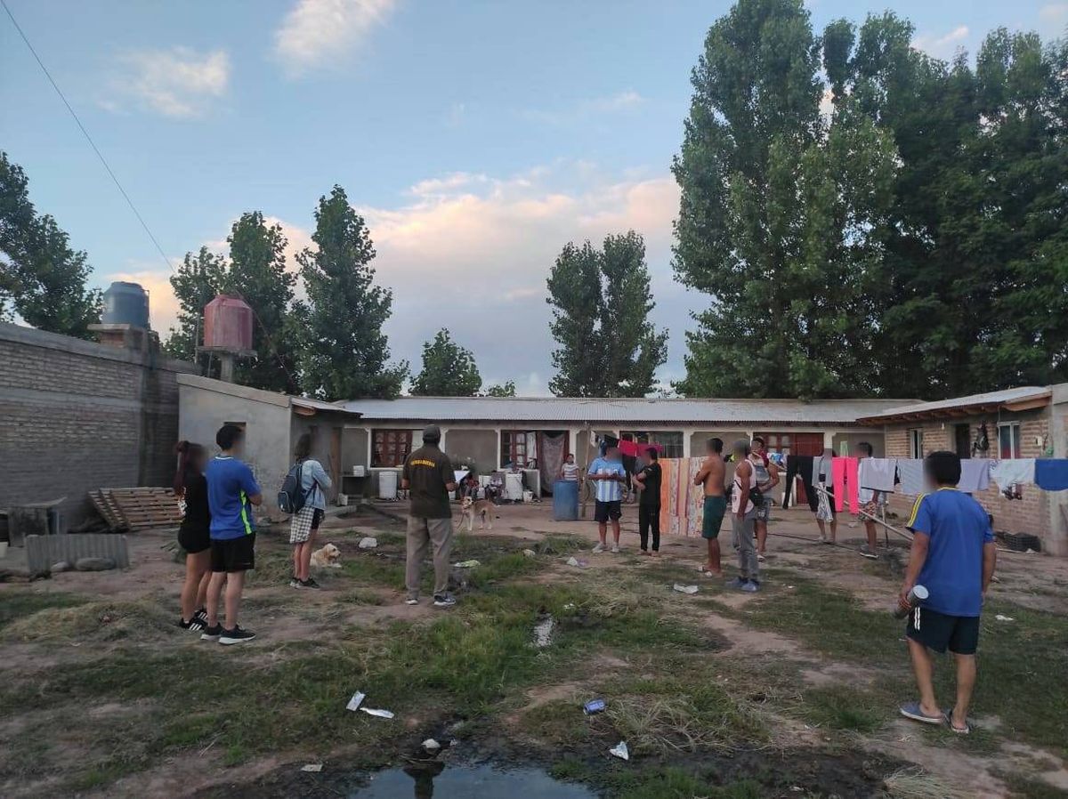 Allanamientos en San Carlos permitieron rescatar a 21 personas explotadas laboralmente. Gentileza Prensa Gendarmería Nacional.