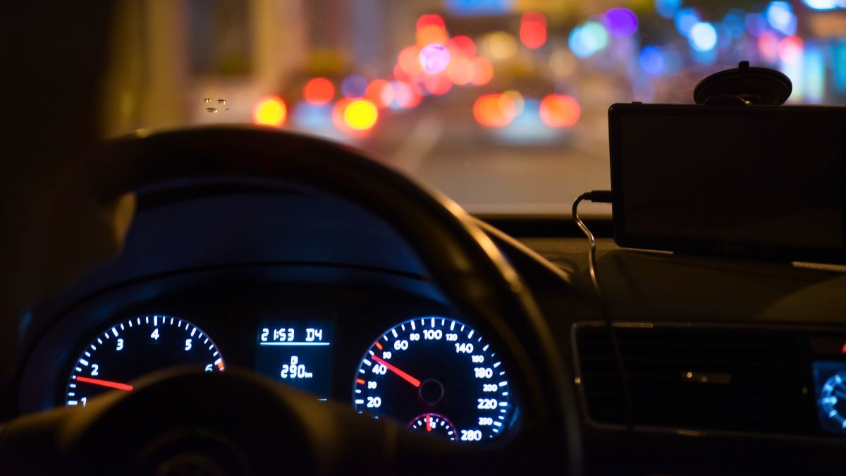 En calles y rutas, las señales de tránsito cumplen un rol fundamental para garantizar la seguridad vial y el orden en la circulación. En calles y rutas, las señales de tránsito cumplen un rol fundamental para garantizar la seguridad vial y el orden en la circulación.