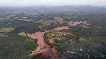 Un dique de la minera Vale cedió y dejó al menos 9 muertos y 300 desaparecidos