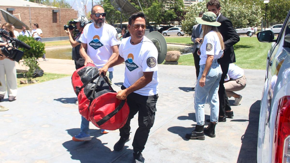 El equipo de El Siete ya tiene todo listo para la expedición Aconcagua, crónicas de la cumbre. El equipo de El Siete ya tiene todo listo para la expedición Aconcagua, crónicas de la cumbre.