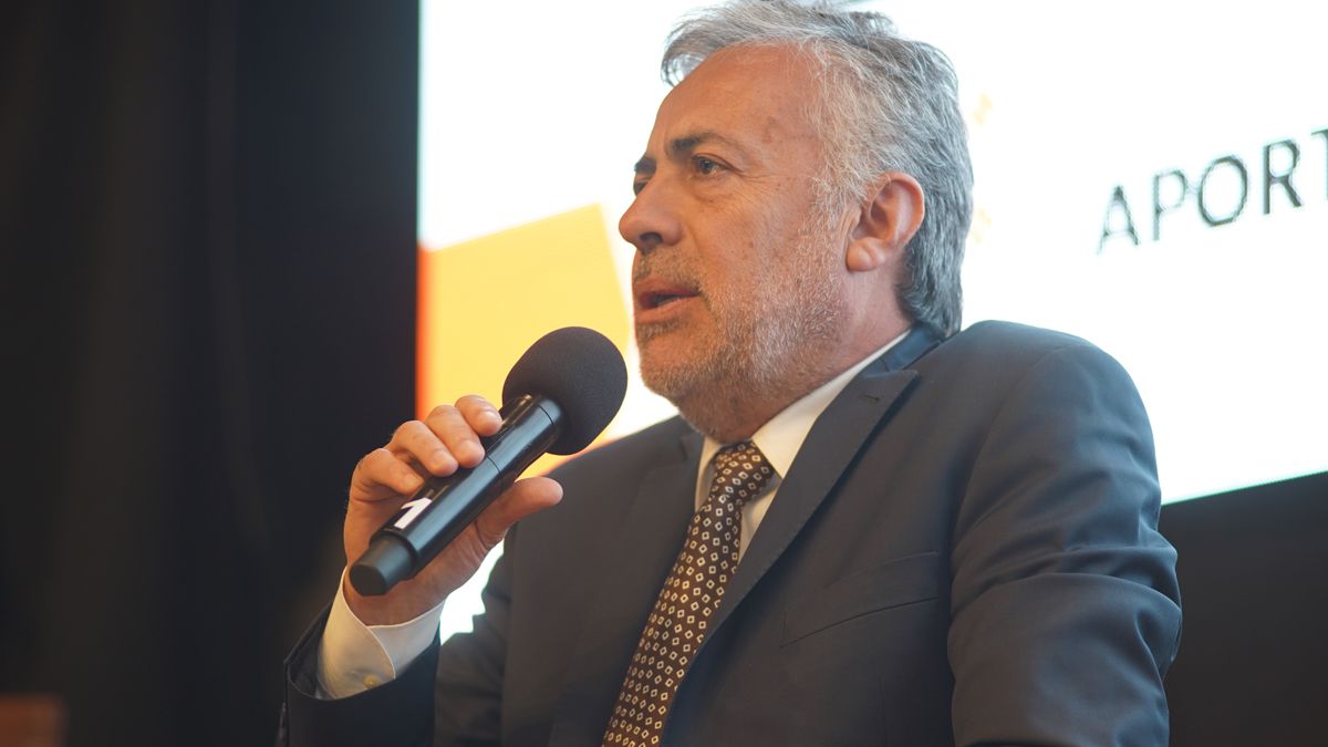 Alfredo Cornejo, con nuevo look (barba) destacó los logros de Mendoza en educación en su primera gestión y en la de Rodolfo Suarez.