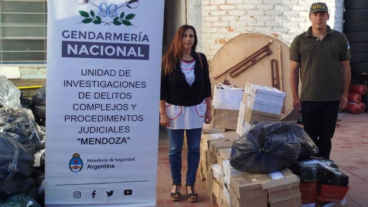 Una de las escuelas de Mendoza beneficiadas por la entrega de mercadería incautada por Gendarmería Nacional y Aduana. Una de las escuelas de Mendoza beneficiadas por la entrega de mercadería incautada por Gendarmería Nacional y Aduana.