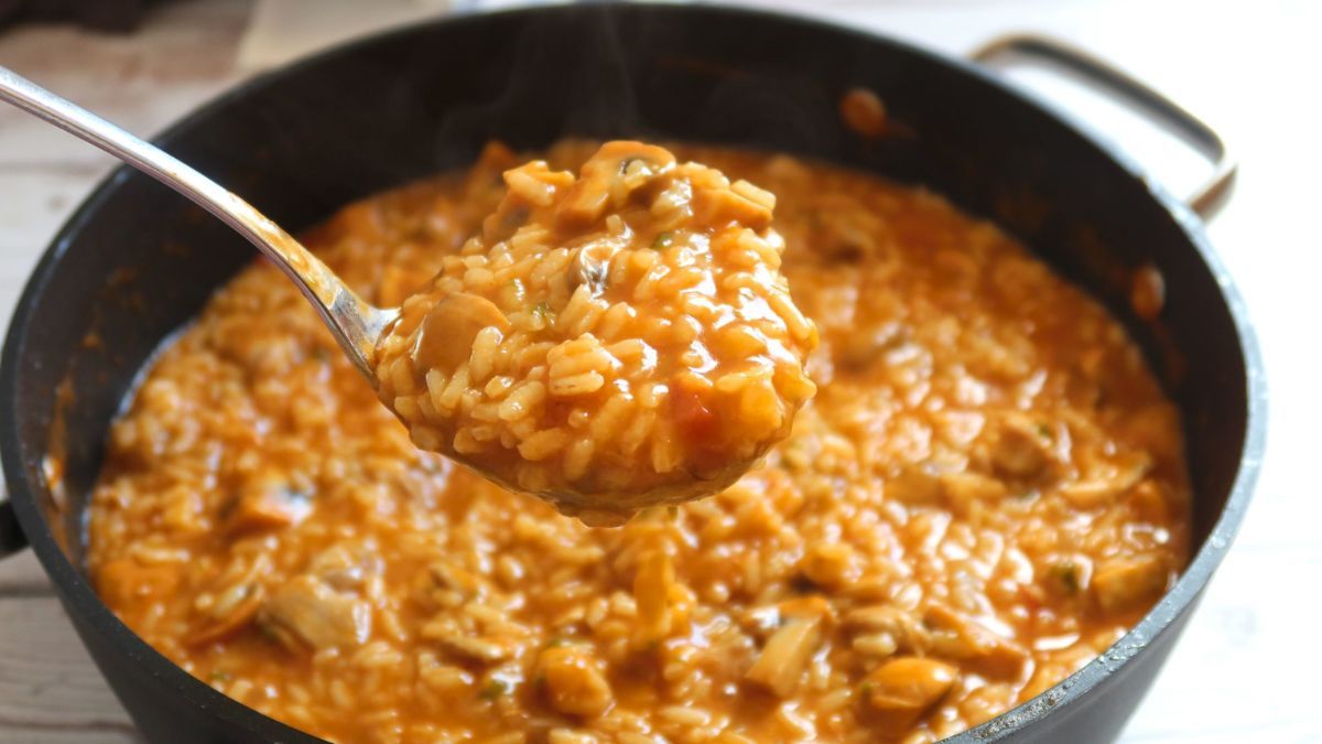 El guiso de arroz es una de las recetas más abundantes y económicas para invierno.