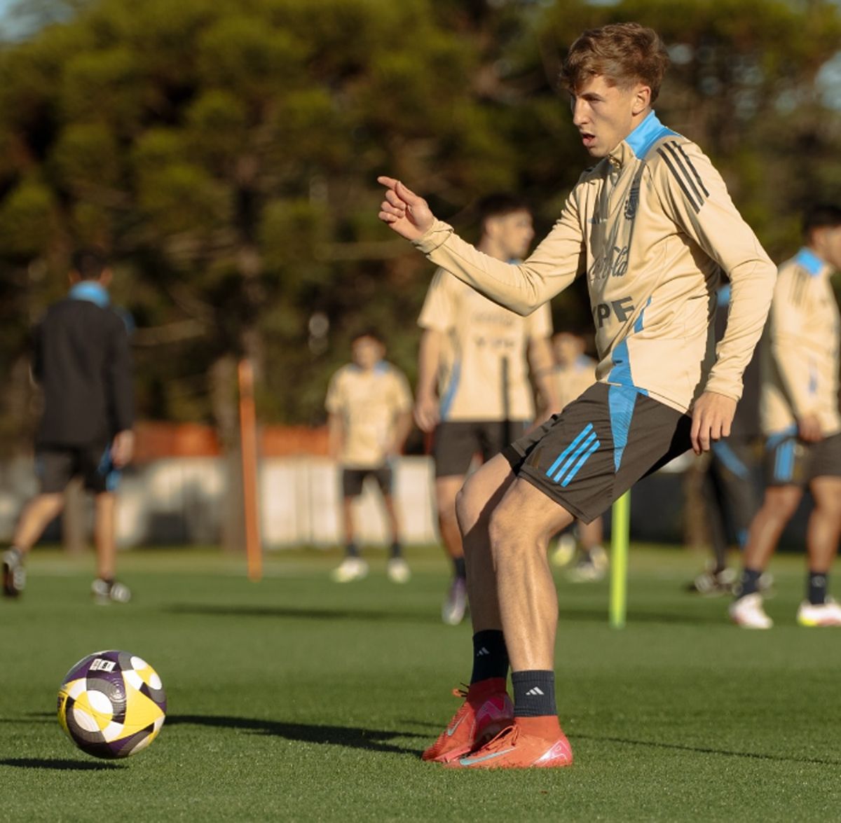 Santino Andino y la Sub 20 se instalaron en Chile: la marca que buscará el mendocino
