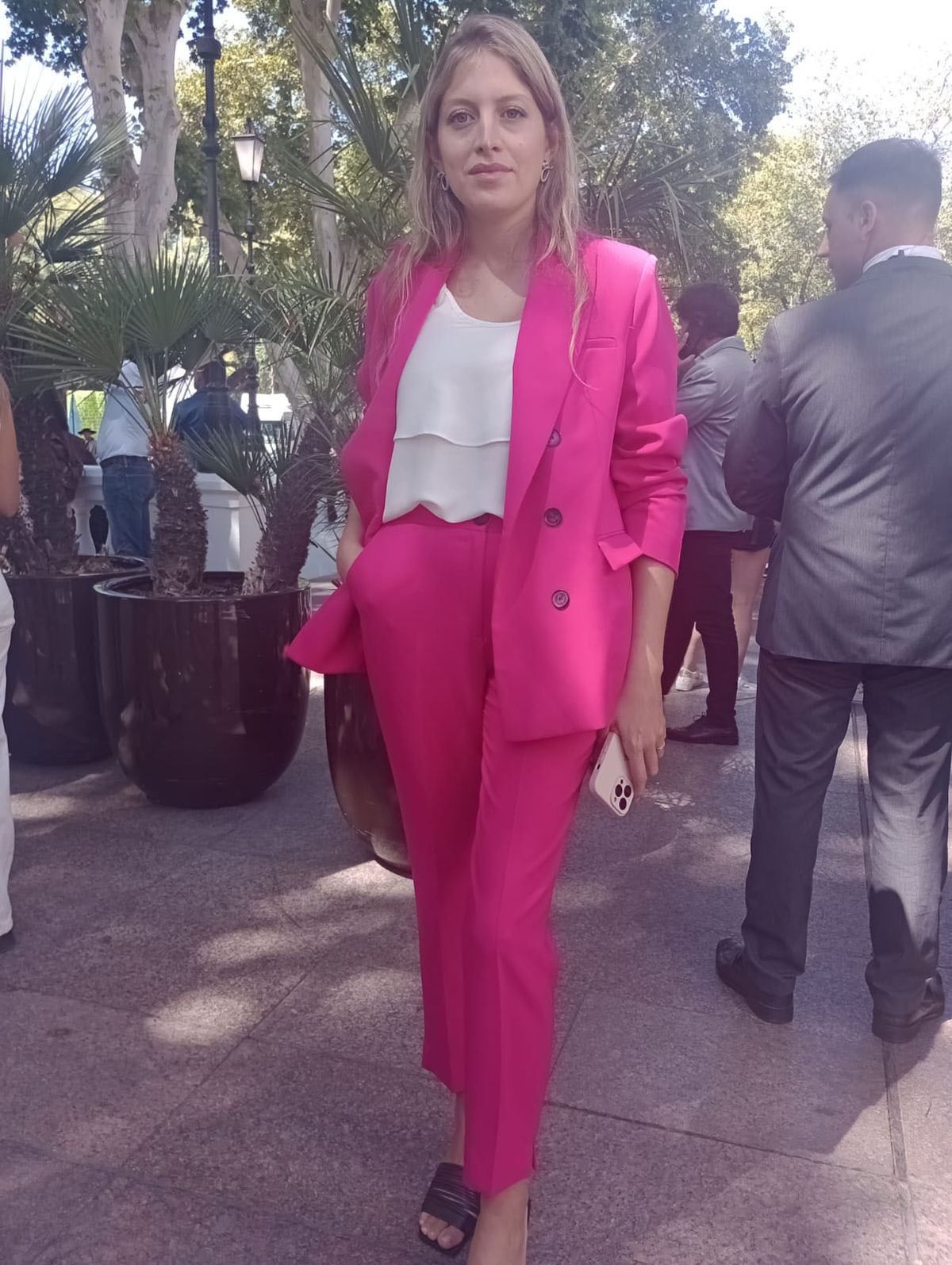 Antonella De Giuseppe también eligió el fucsia.