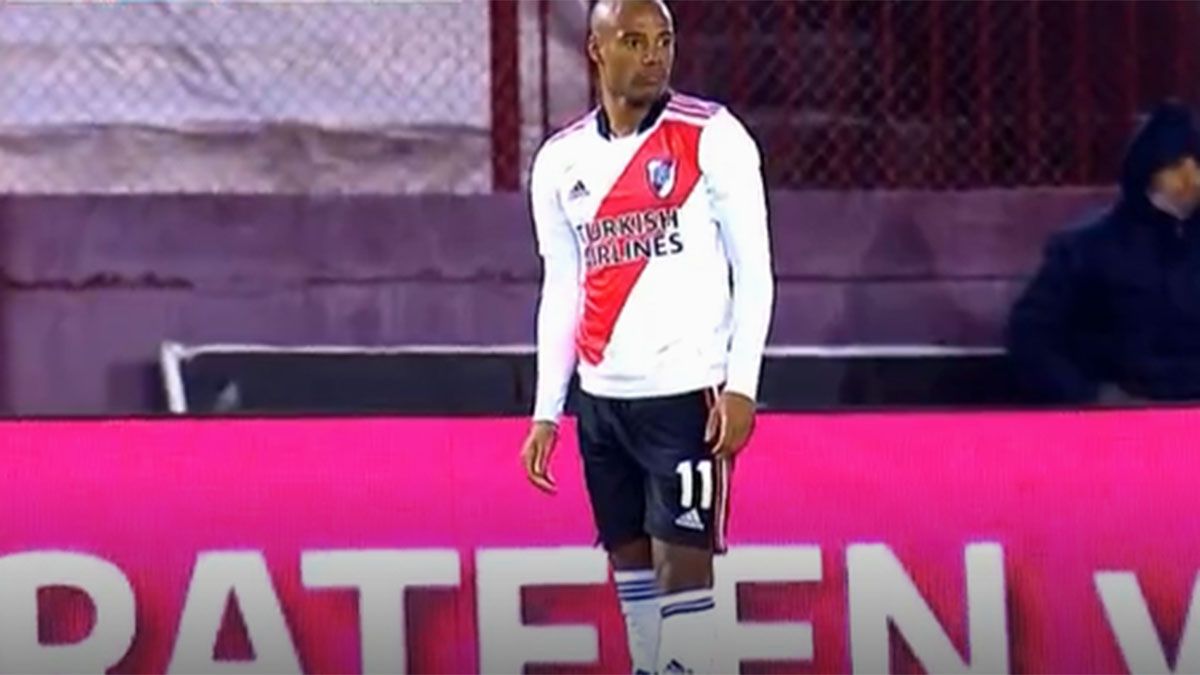 River se floreó y goleó a Lanús
