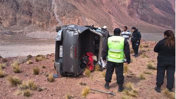 Un conductor volcó en solitario en Uspallata y sufrió lesiones leves tras el accidente de tránsito