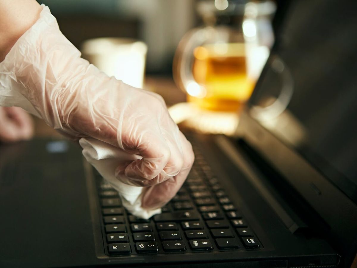 Cómo lograr la limpieza perfecta del teclado de una computadora Cómo lograr la limpieza perfecta del teclado de una computadora