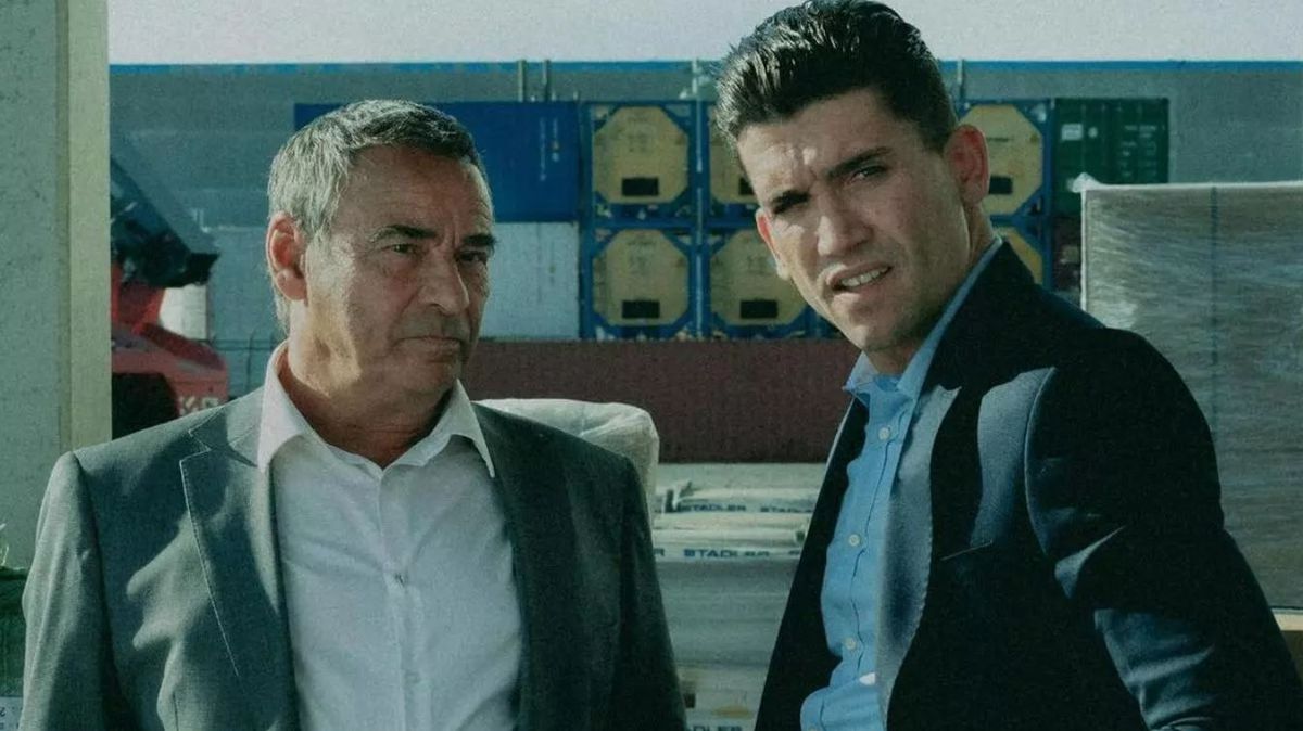 Jaime Lorente la rompe en Netflix con una serie española de 8 capítulos. Jaime Lorente la rompe en Netflix con una serie española de 8 capítulos.