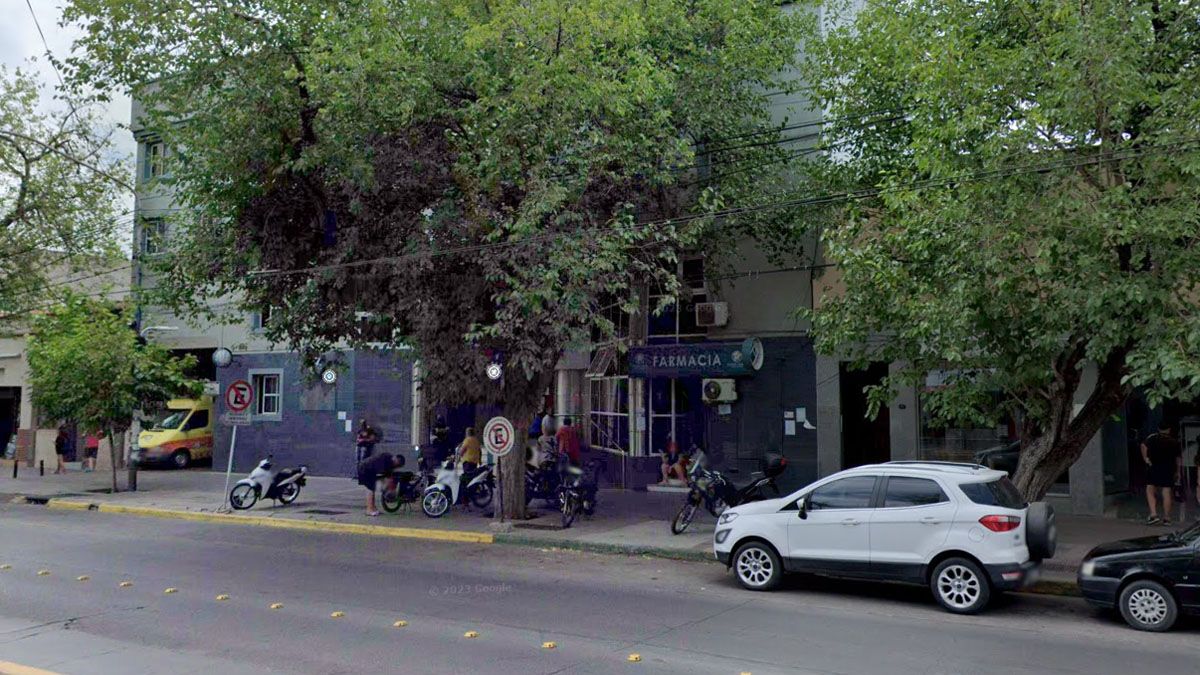 La mujer de 86 años fue trasladada en mal estado a la Clínica Santa Clara, de Godoy Cruz, donde no había camas para internarla. La mujer de 86 años fue trasladada en mal estado a la Clínica Santa Clara, de Godoy Cruz, donde no había camas para internarla.