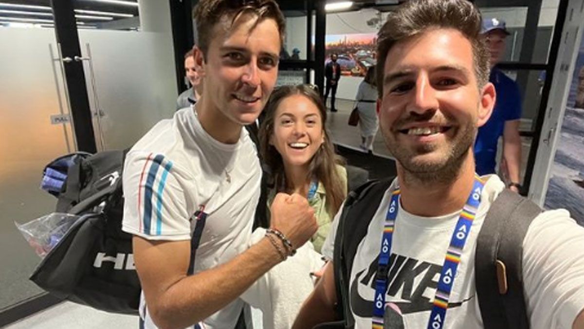 Tomás Etcheverry festejó con su novia y su entrenador