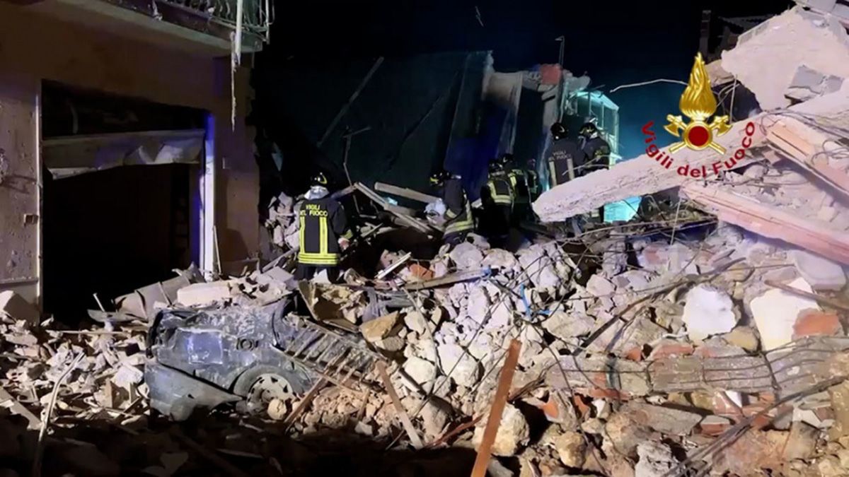 El edificio de cuatro plantas en Sicilia se derrumbó por una explosión a causa de un escape de gas