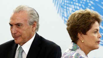 Dilma viajó a Nueva York y Temer la reemplazó en la presidencia