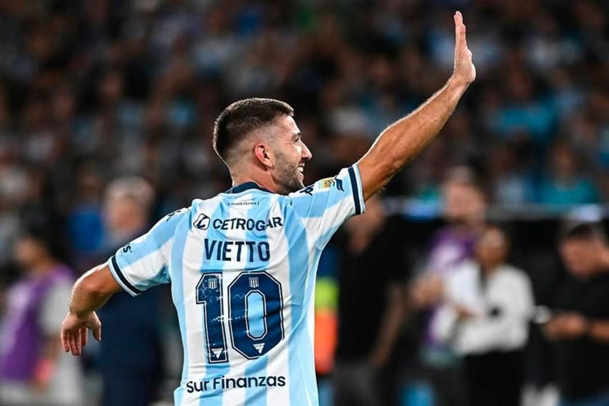 Luciano Vietto abrió el marcador en la victoria de Racing frente a Boca Luciano Vietto abrió el marcador en la victoria de Racing frente a Boca